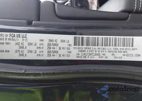 2015 Jeep Grand Cherokee Overland z USA, uszkodzony, nr VIN 1C4RJFCGXFC135459